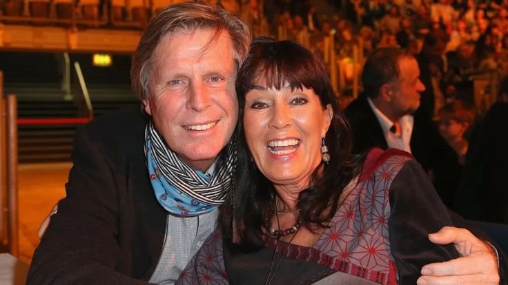 cacf97ea81d2a74a0e311b873b2ecb92 (1)