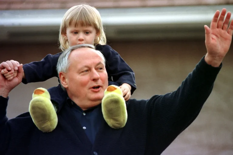 lafontaine-zeigt-sich-mit-sohn-carl-maurice