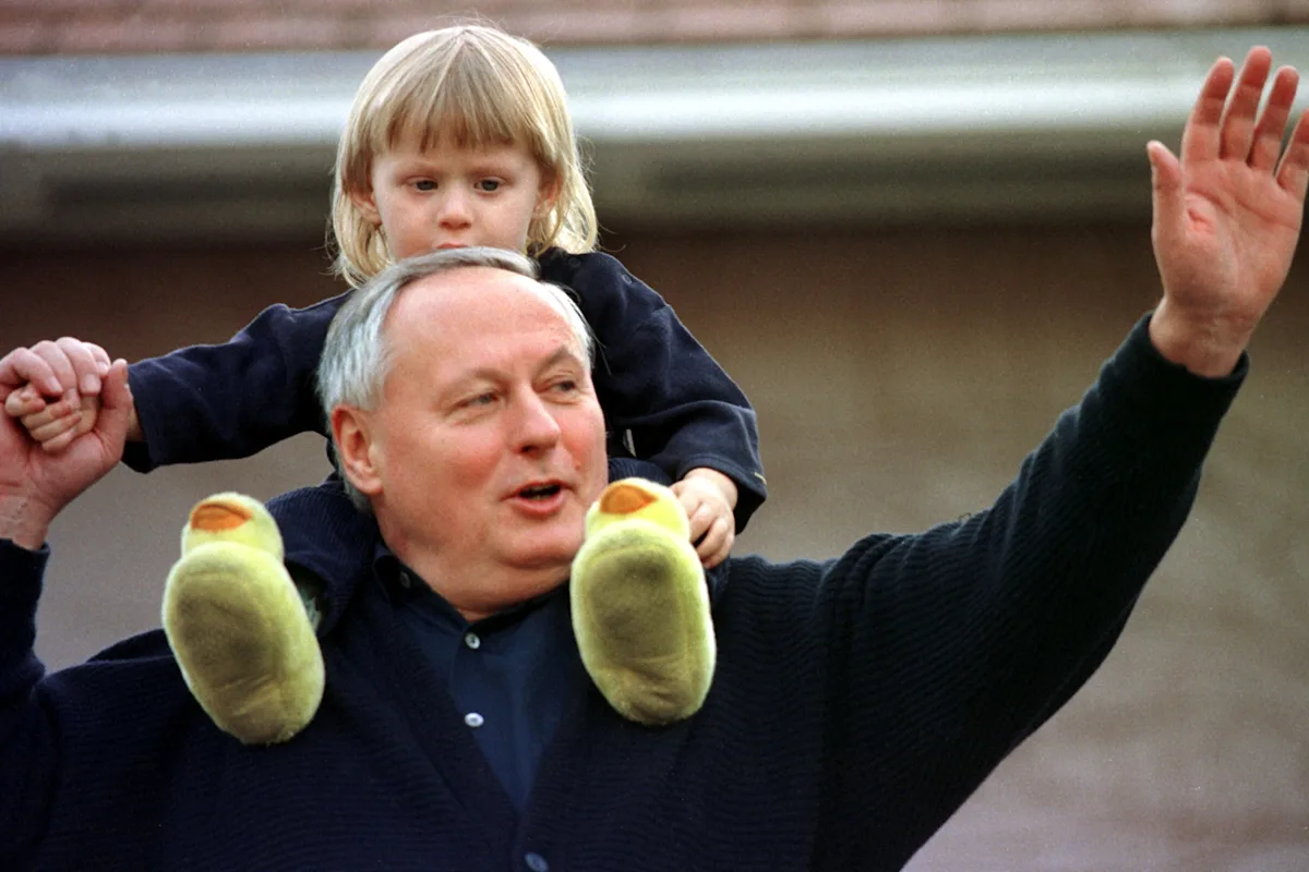 lafontaine-zeigt-sich-mit-sohn-carl-maurice